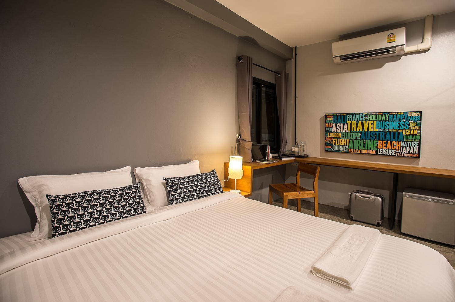 Sleep Station Hotel Surat Thani Bagian luar foto