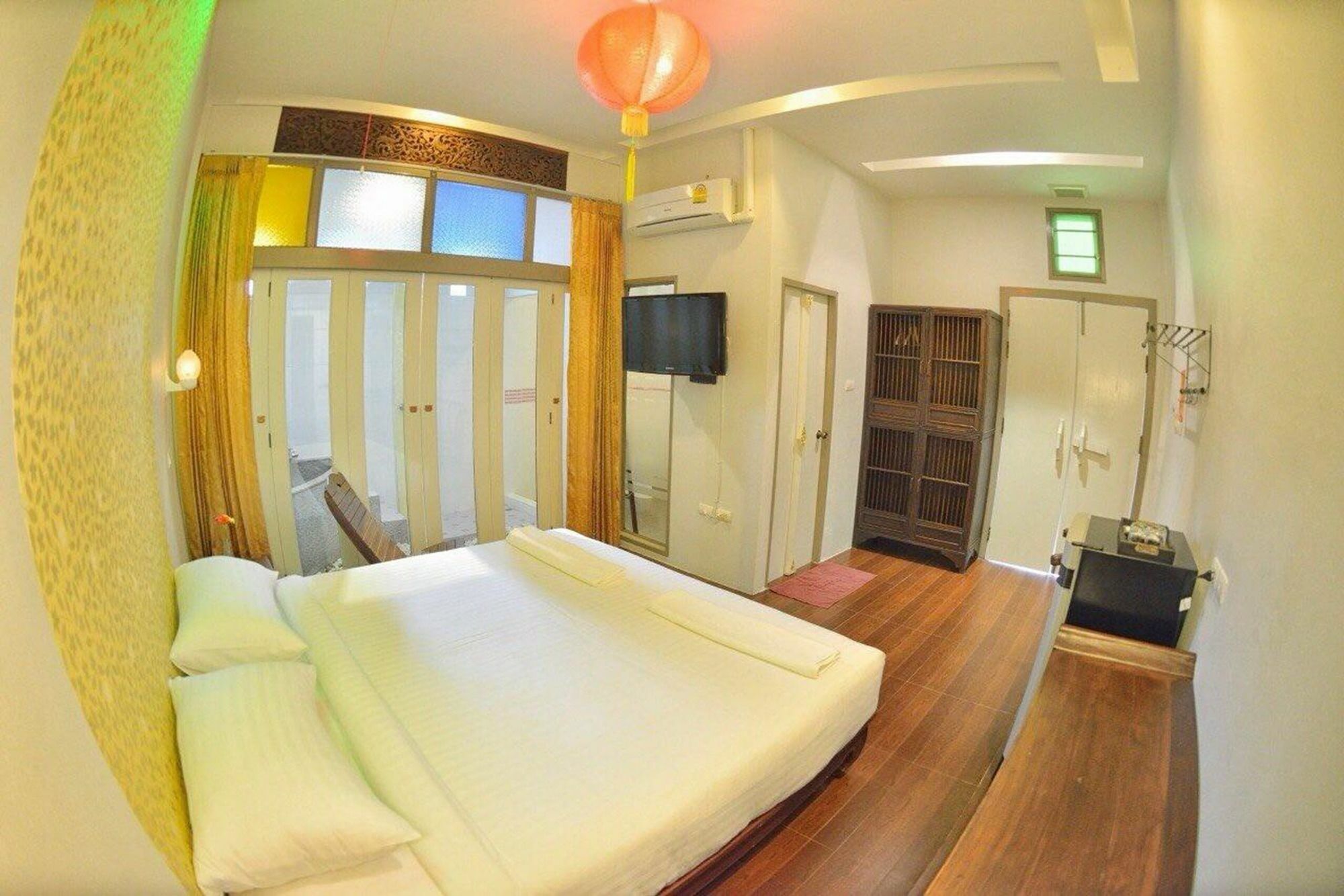 Sleep Station Hotel Surat Thani Bagian luar foto